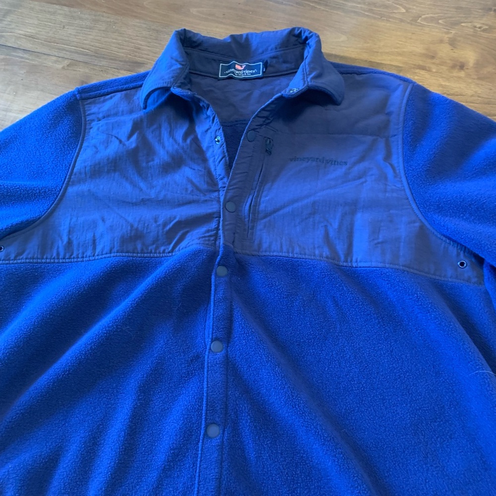 Vineyard Vines Mens XL fleece.  Gently used.